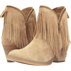 Dingo JuJu taupe fringe ankle boot